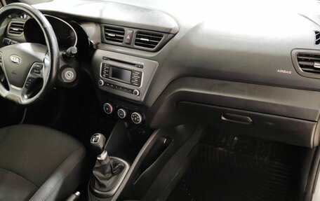KIA Rio III рестайлинг, 2015 год, 990 000 рублей, 14 фотография