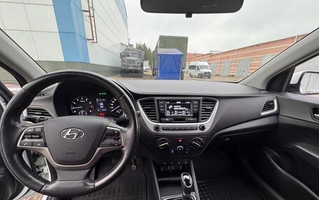 Hyundai Solaris II рестайлинг, 2017 год, 1 250 000 рублей, 9 фотография