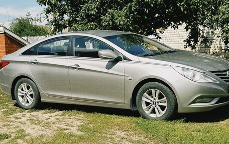 Hyundai Sonata VI, 2011 год, 1 150 000 рублей, 1 фотография