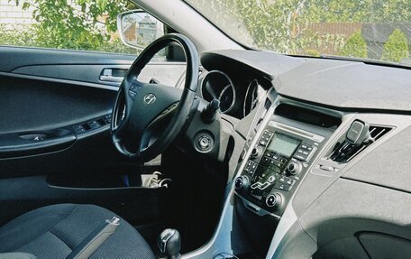 Hyundai Sonata VI, 2011 год, 1 150 000 рублей, 8 фотография