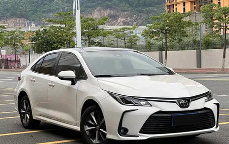 Toyota Corolla, 2021 год, 1 350 000 рублей, 2 фотография