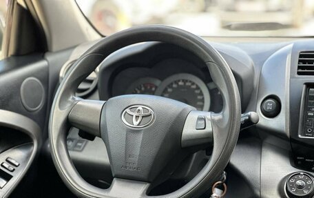 Toyota RAV4, 2012 год, 1 405 000 рублей, 31 фотография
