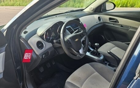 Chevrolet Cruze II, 2009 год, 745 000 рублей, 9 фотография