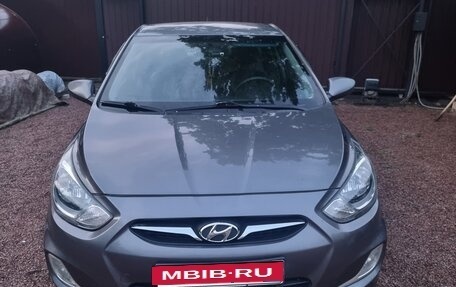 Hyundai Solaris II рестайлинг, 2012 год, 830 000 рублей, 2 фотография