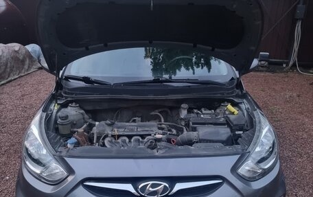 Hyundai Solaris II рестайлинг, 2012 год, 830 000 рублей, 9 фотография