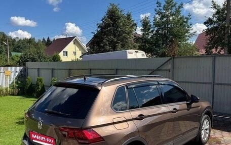 Volkswagen Tiguan II, 2019 год, 2 000 000 рублей, 3 фотография
