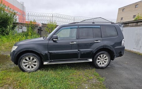 Mitsubishi Pajero IV, 2011 год, 2 150 000 рублей, 4 фотография
