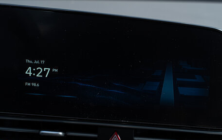 Hyundai Elantra, 2024 год, 3 000 000 рублей, 24 фотография