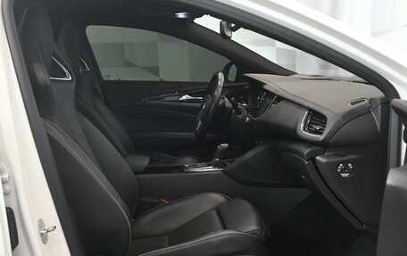 Opel Insignia II рестайлинг, 2018 год, 2 340 000 рублей, 12 фотография