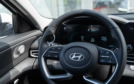 Hyundai Elantra, 2024 год, 3 000 000 рублей, 17 фотография