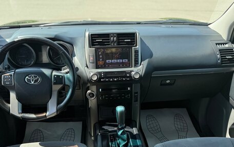 Toyota Land Cruiser Prado 150 рестайлинг 2, 2013 год, 2 750 000 рублей, 8 фотография