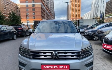 Volkswagen Tiguan II, 2019 год, 1 350 000 рублей, 3 фотография