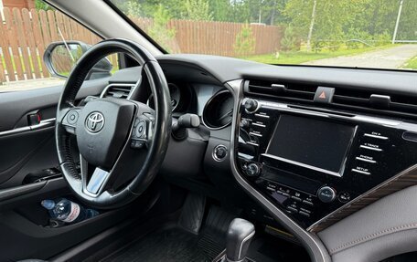Toyota Camry, 2019 год, 3 200 000 рублей, 17 фотография