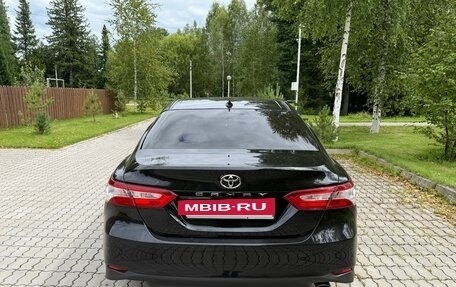 Toyota Camry, 2019 год, 3 200 000 рублей, 6 фотография