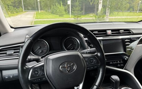 Toyota Camry, 2019 год, 3 200 000 рублей, 22 фотография