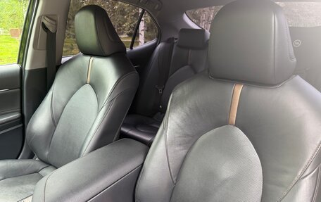 Toyota Camry, 2019 год, 3 200 000 рублей, 26 фотография