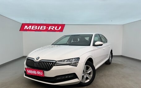 Skoda Superb III рестайлинг, 2021 год, 2 350 000 рублей, 1 фотография