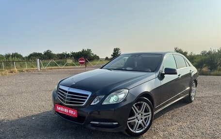 Mercedes-Benz E-Класс, 2011 год, 1 400 000 рублей, 3 фотография