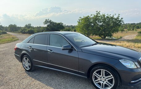Mercedes-Benz E-Класс, 2011 год, 1 400 000 рублей, 12 фотография