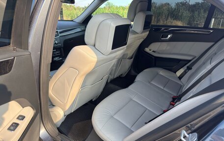 Mercedes-Benz E-Класс, 2011 год, 1 400 000 рублей, 26 фотография
