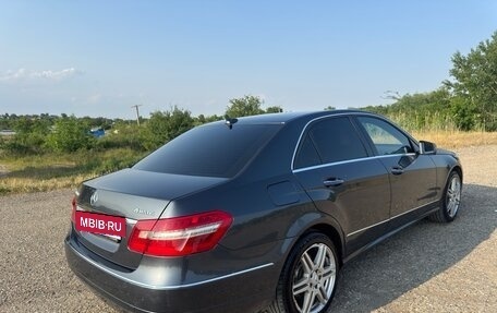 Mercedes-Benz E-Класс, 2011 год, 1 400 000 рублей, 9 фотография