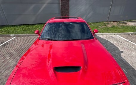 Dodge Challenger III рестайлинг 2, 2018 год, 3 600 000 рублей, 3 фотография