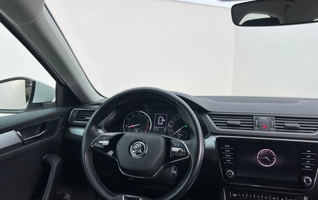 Skoda Superb III рестайлинг, 2021 год, 2 350 000 рублей, 14 фотография
