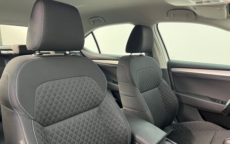 Skoda Superb III рестайлинг, 2021 год, 2 350 000 рублей, 17 фотография
