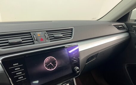 Skoda Superb III рестайлинг, 2021 год, 2 350 000 рублей, 19 фотография