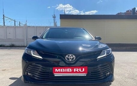 Toyota Camry, 2020 год, 3 000 000 рублей, 3 фотография