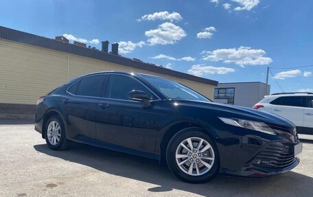 Toyota Camry, 2020 год, 3 000 000 рублей, 6 фотография