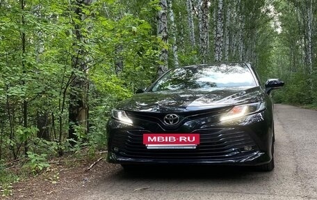 Toyota Camry, 2020 год, 3 000 000 рублей, 5 фотография