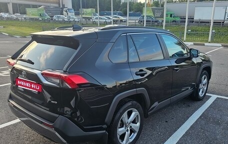 Toyota RAV4, 2021 год, 2 740 000 рублей, 5 фотография