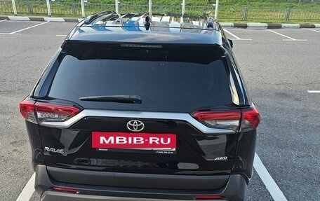Toyota RAV4, 2021 год, 2 740 000 рублей, 6 фотография