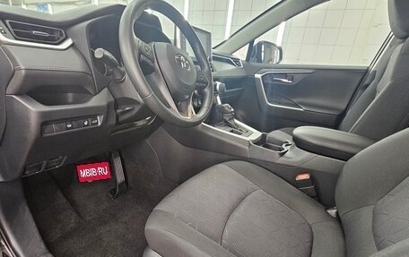 Toyota RAV4, 2021 год, 2 740 000 рублей, 11 фотография