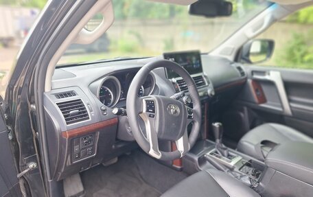 Toyota Land Cruiser Prado 150 рестайлинг 2, 2013 год, 3 450 000 рублей, 26 фотография