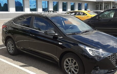 Hyundai Solaris II рестайлинг, 2021 год, 1 735 000 рублей, 9 фотография