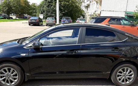 Hyundai Solaris II рестайлинг, 2021 год, 1 735 000 рублей, 10 фотография
