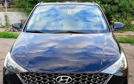 Hyundai Solaris II рестайлинг, 2021 год, 1 735 000 рублей, 16 фотография