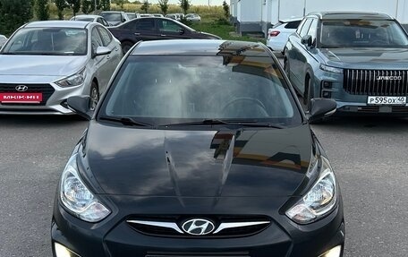 Hyundai Solaris II рестайлинг, 2012 год, 750 000 рублей, 1 фотография