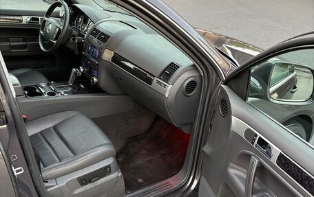 Volkswagen Touareg III, 2007 год, 1 600 000 рублей, 8 фотография