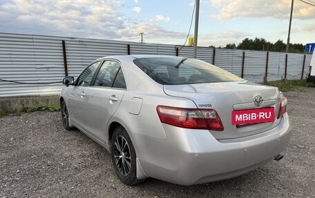 Toyota Camry, 2010 год, 1 300 000 рублей, 4 фотография