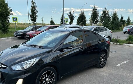 Hyundai Solaris II рестайлинг, 2012 год, 750 000 рублей, 3 фотография