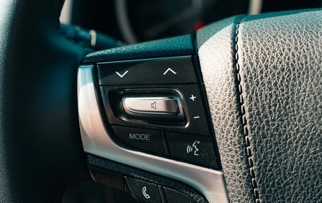 Toyota Land Cruiser 200, 2014 год, 4 700 000 рублей, 10 фотография