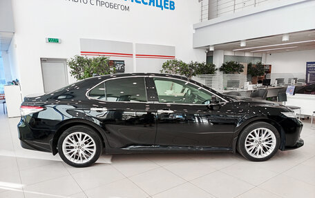 Toyota Camry, 2019 год, 2 288 000 рублей, 5 фотография