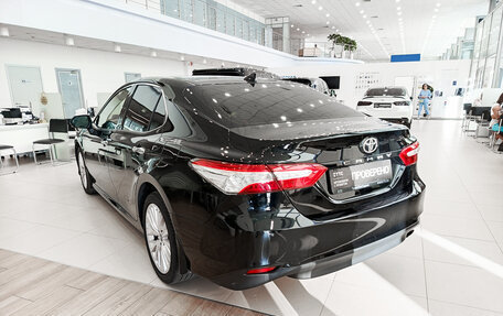 Toyota Camry, 2019 год, 2 288 000 рублей, 8 фотография