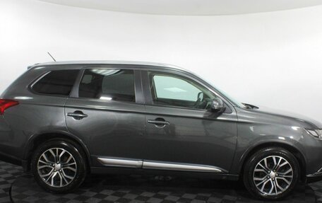 Mitsubishi Outlander III рестайлинг 3, 2016 год, 1 424 000 рублей, 4 фотография