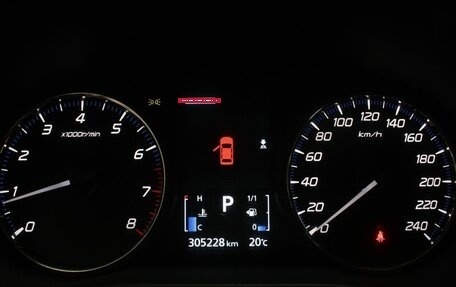 Mitsubishi Outlander III рестайлинг 3, 2016 год, 1 424 000 рублей, 13 фотография