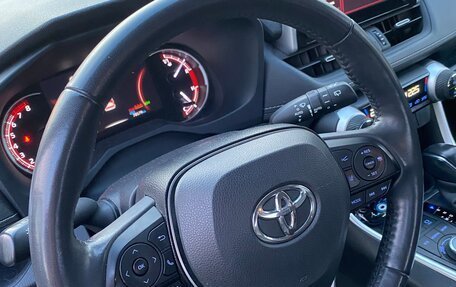 Toyota RAV4, 2021 год, 3 600 000 рублей, 12 фотография