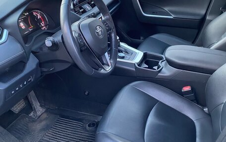 Toyota RAV4, 2021 год, 3 600 000 рублей, 7 фотография